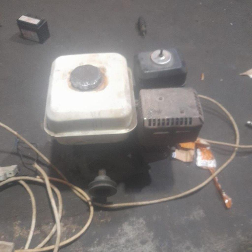 MESIN KOMPRESOR ATAU MESIN POMPA