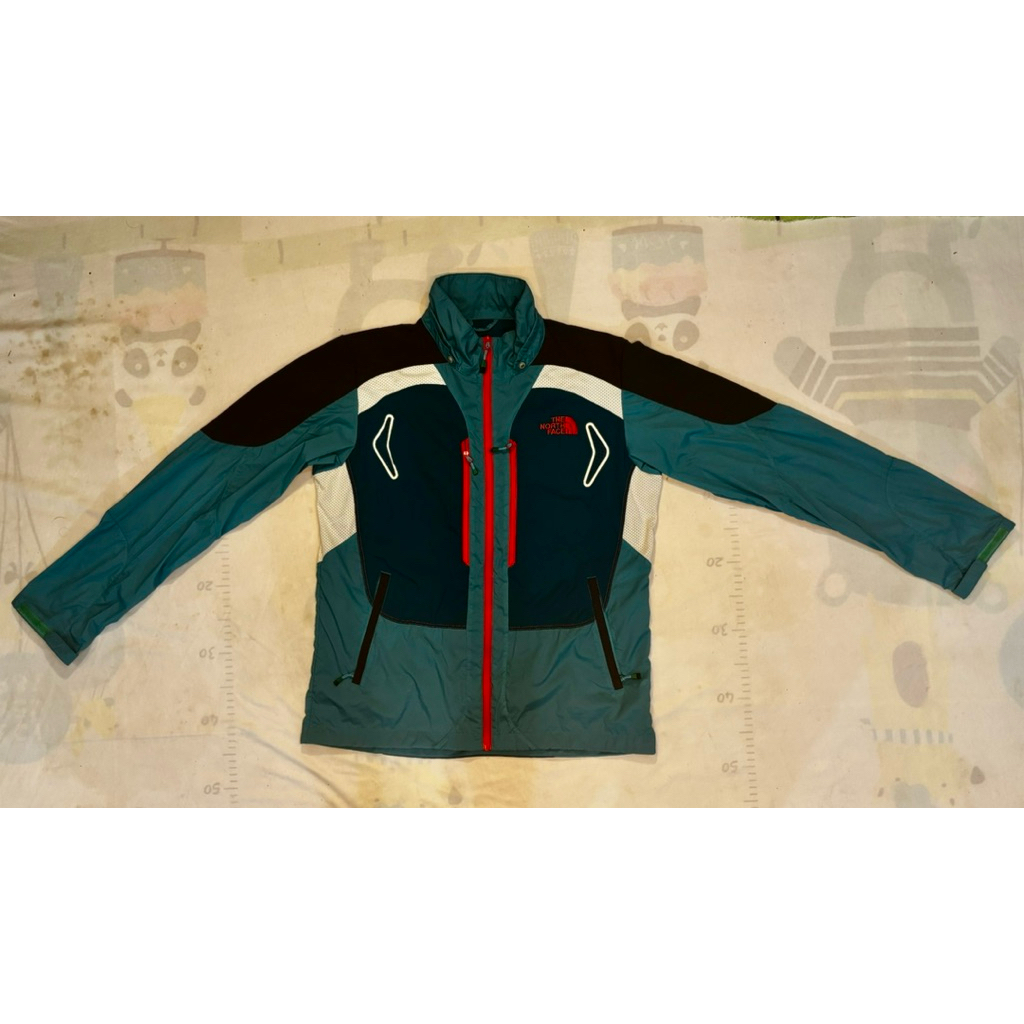 jaket running TNF