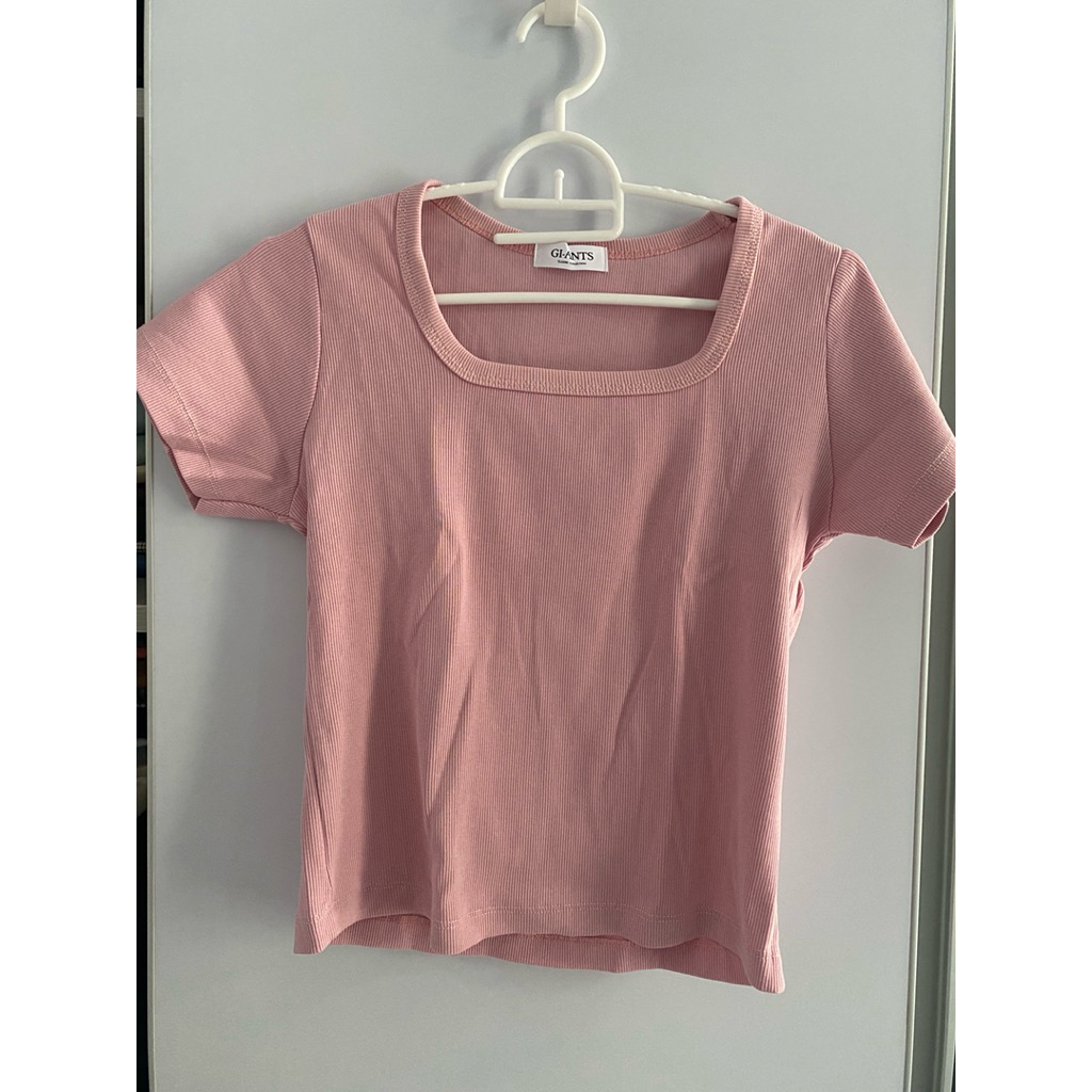 [PRELOVED] Basic T-shirt Top | Top Wanita | Basic Top