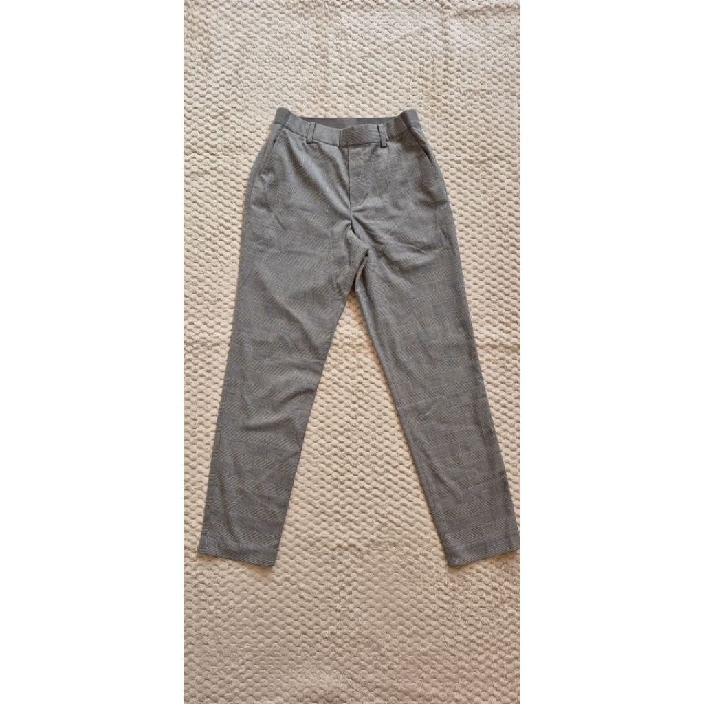 celana tartan (UNIQLO)