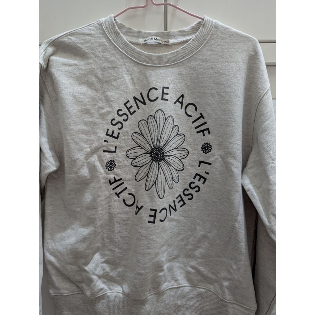 Mardi mercredi sweater