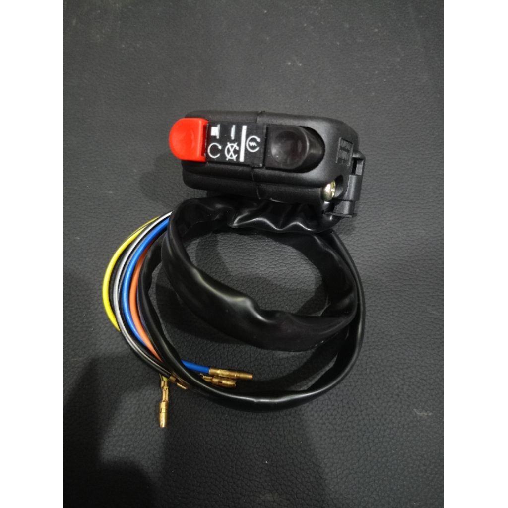 Saklar Stang Domino UNIVERSAL