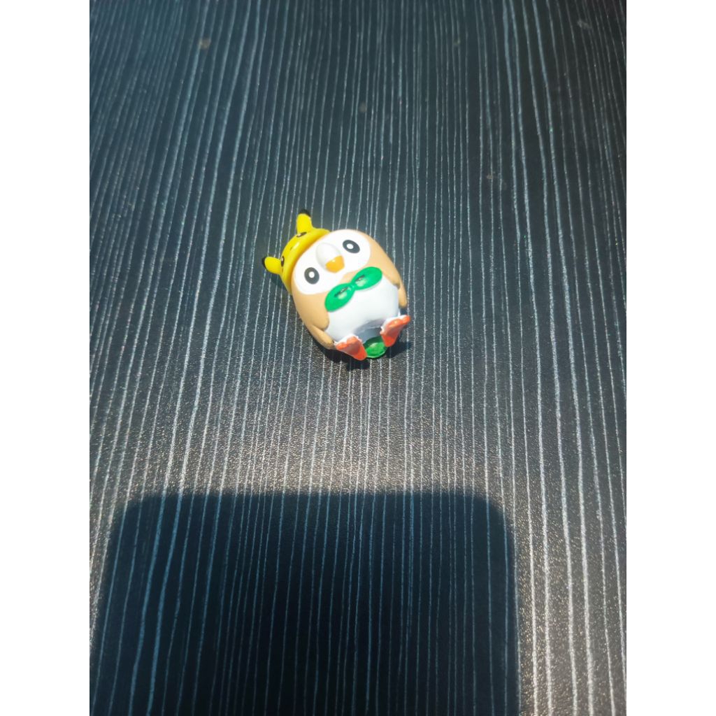 mini figure pokemon rowlet
