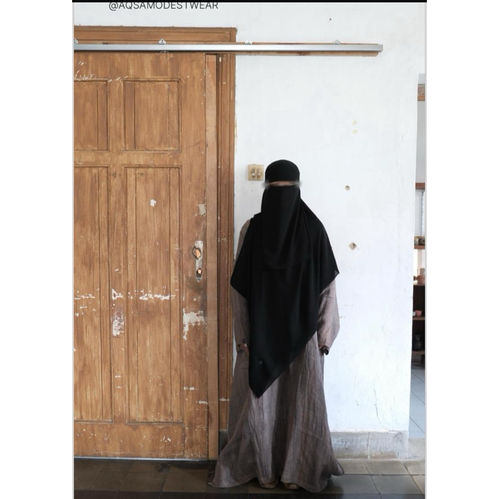 PRELOVED AQSO KHIMAR by aqsamodestwear