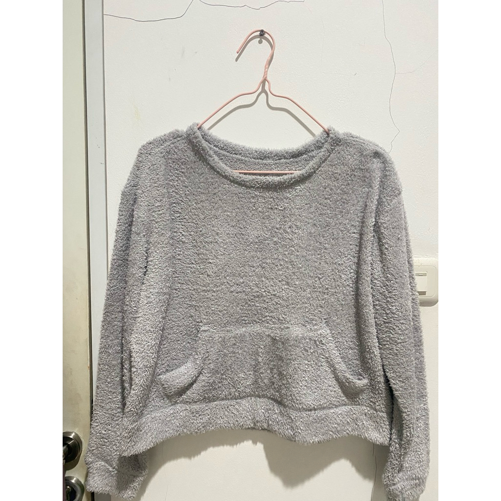 preloved sweater bulu