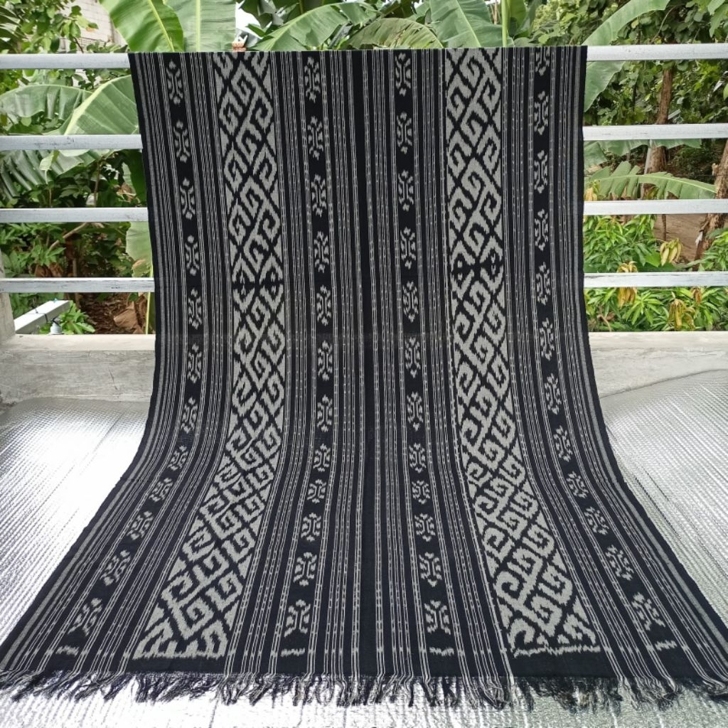 Kain Tenun Ikat Troso Asli Jepara Motif Nusantara Toraja Sulawesi Dayak Kalimantan  Nusa Tenggara Lo