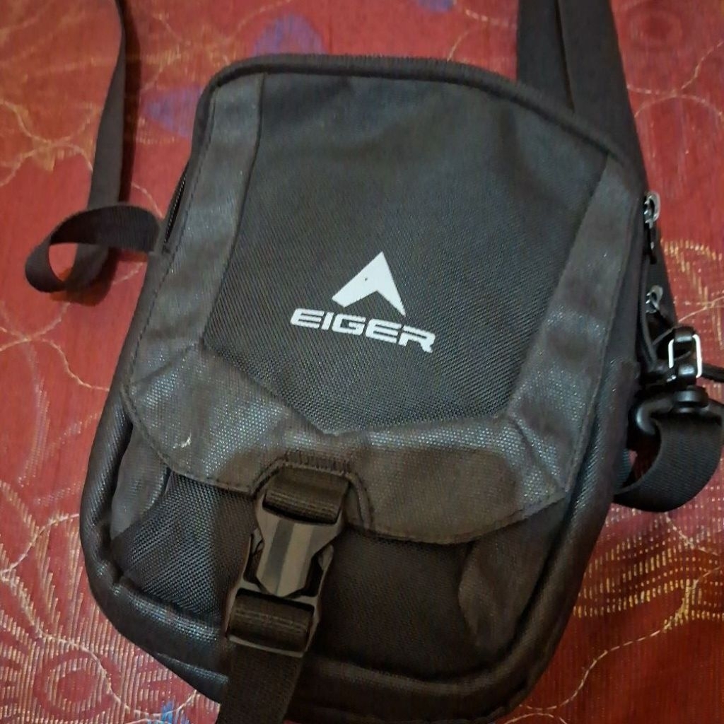 Tas slempang EIGER ORI