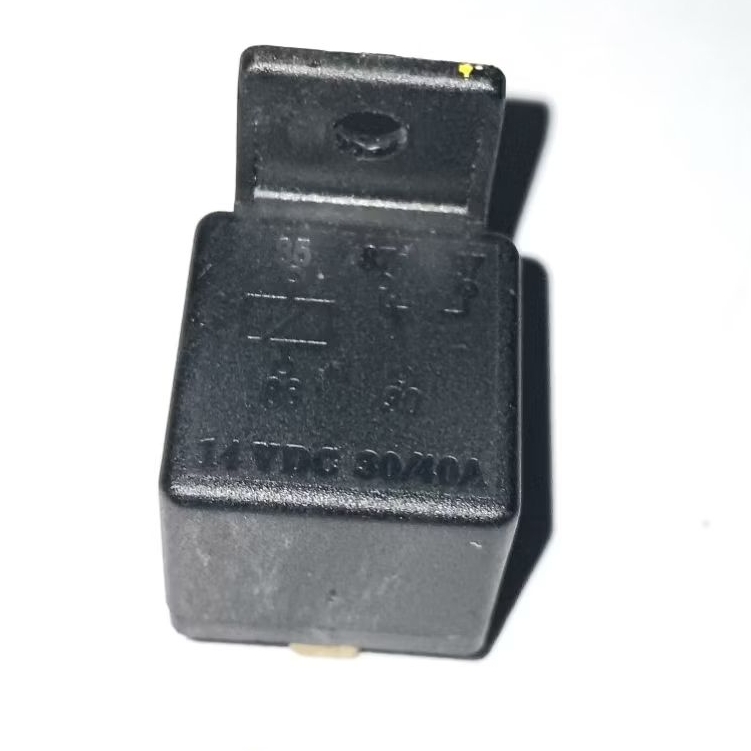 Relay 4 kaki 12-14VDC 30/40A