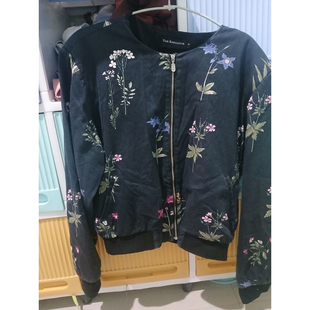 Jaket Bomber The Executive