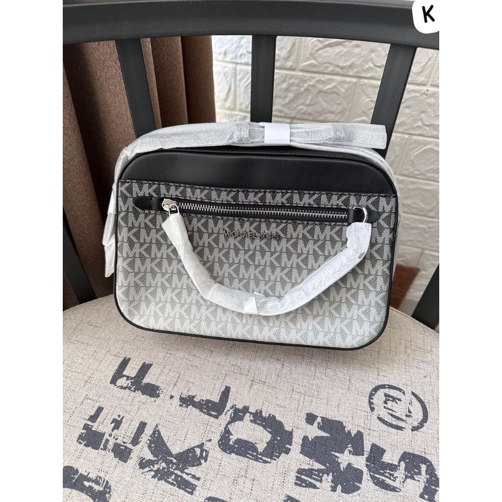 mk bag jet set large ew zip chain crossbody signature ombre black