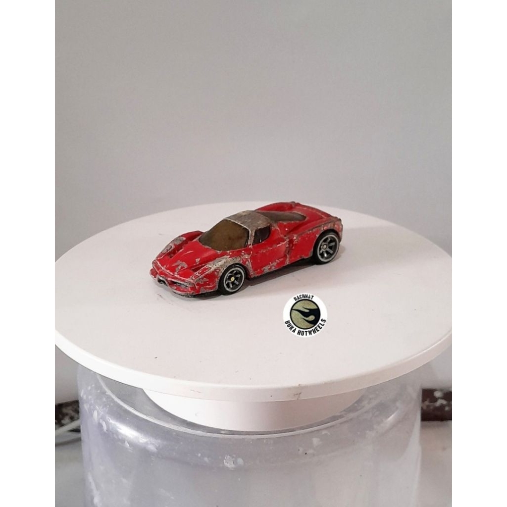 Hot Wheels Enzo Ferrari Diecast RBH