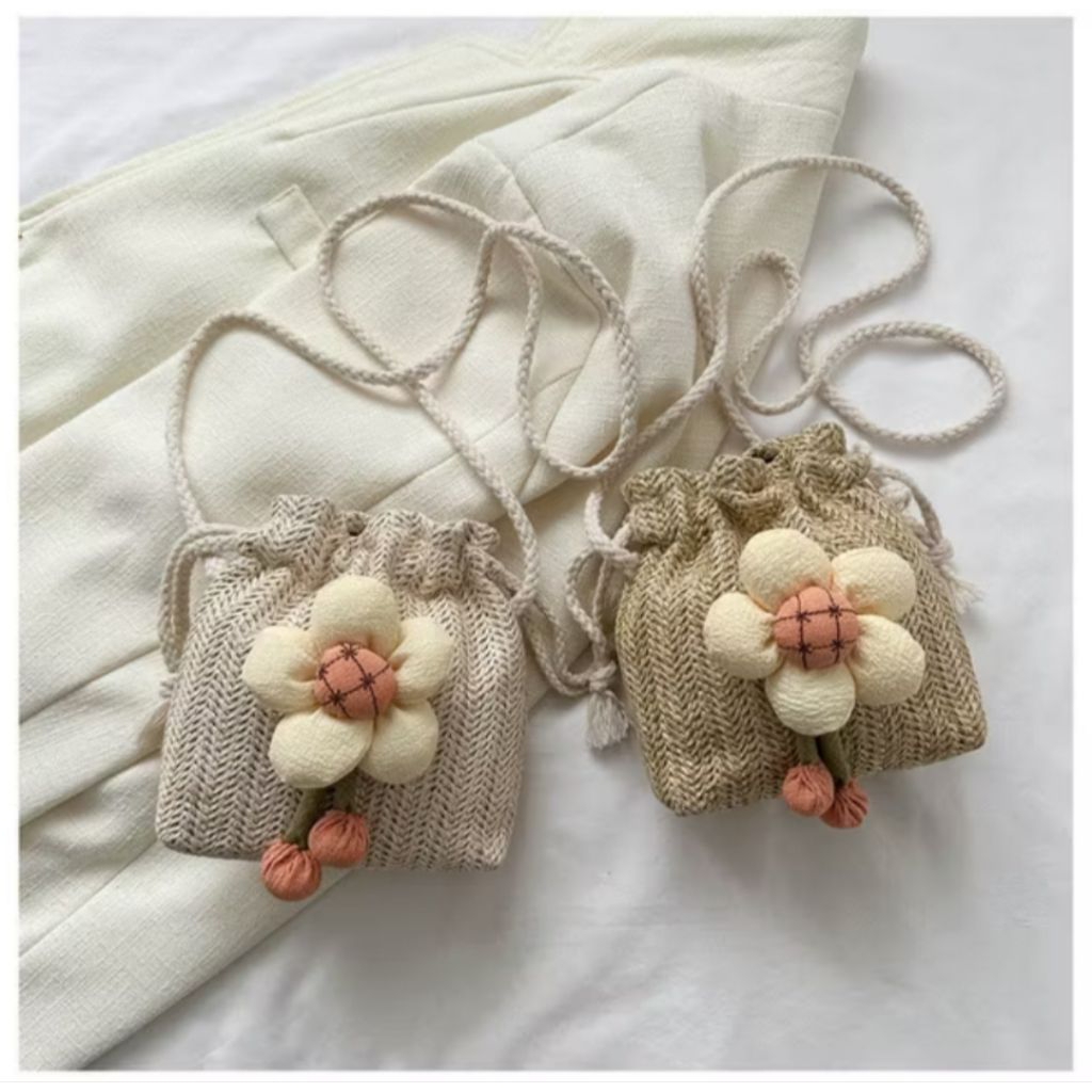 Tas slempang Bunga Timbul