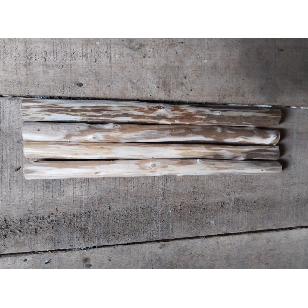 batang kayu rasamala lurus P. 30cm Dm. 2-3cm