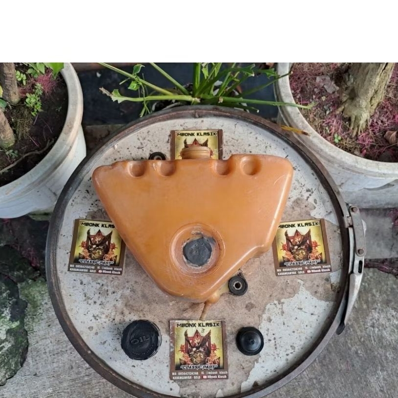tabung oli samping suzuki a100 tua ORIGINAL tangki oli samping suzuki a100 tahun tua wadah oli sampi