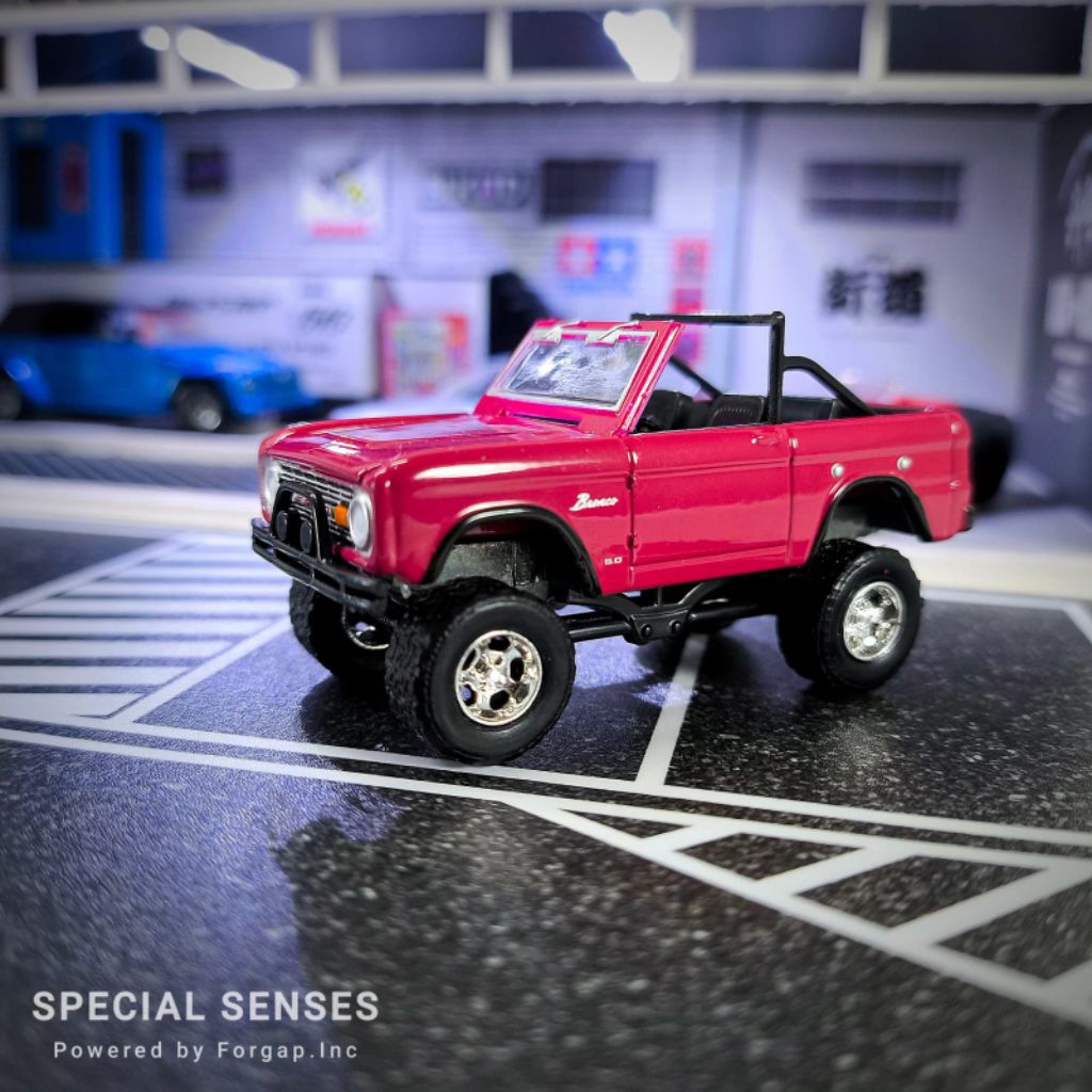 Diecast Loose Unsealed Greenlight 1974 Ford Bronco Open Hood