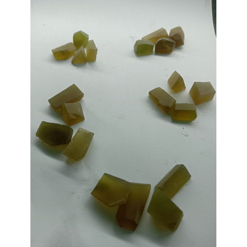 bahan potongan batu cincin idocrase bio solar Aceh