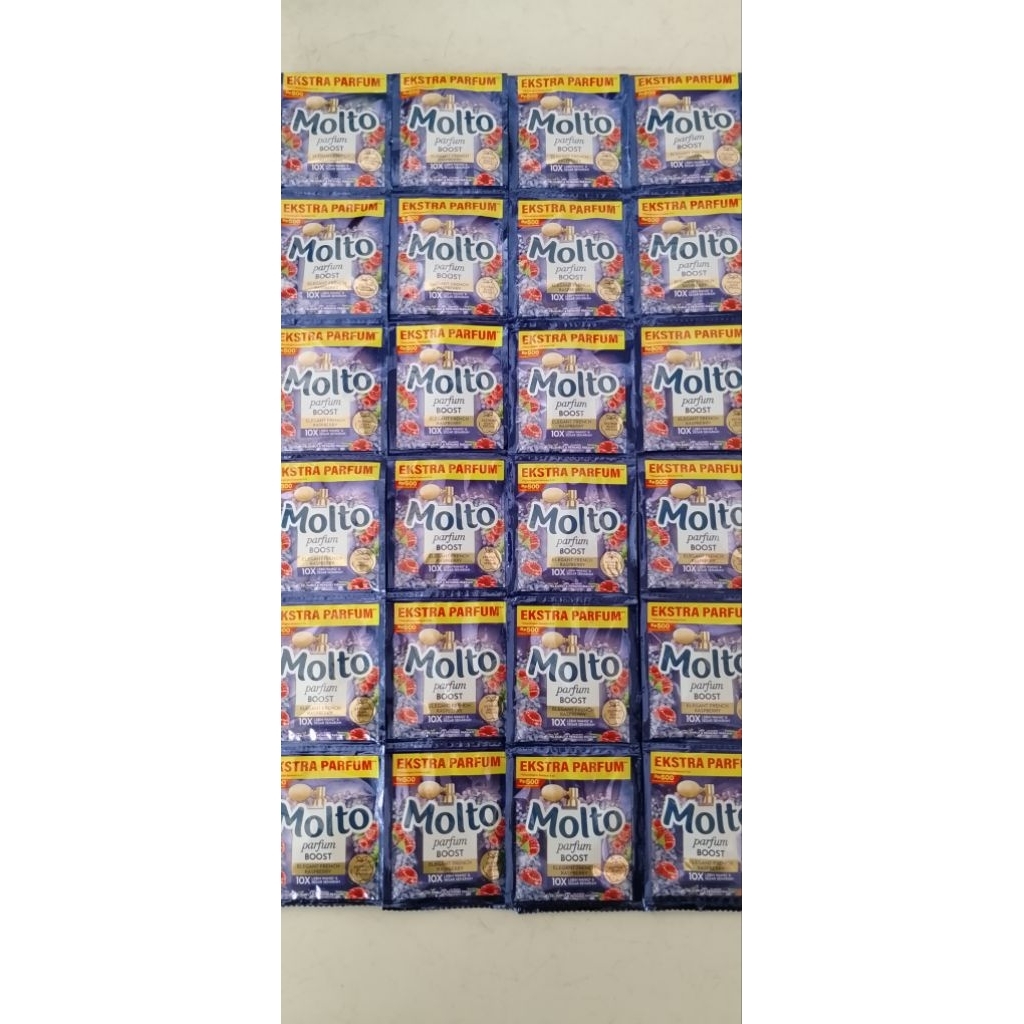 MOLTO pewangi sachet 1papan  isi 4 renteng