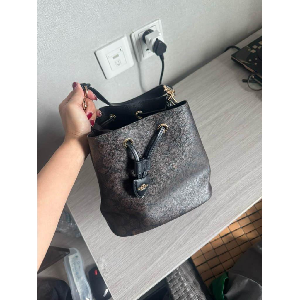 Preloved Coach Rowan Bucket Bag Original