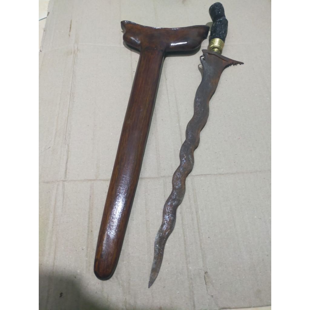 keris cirebon nan lokasian