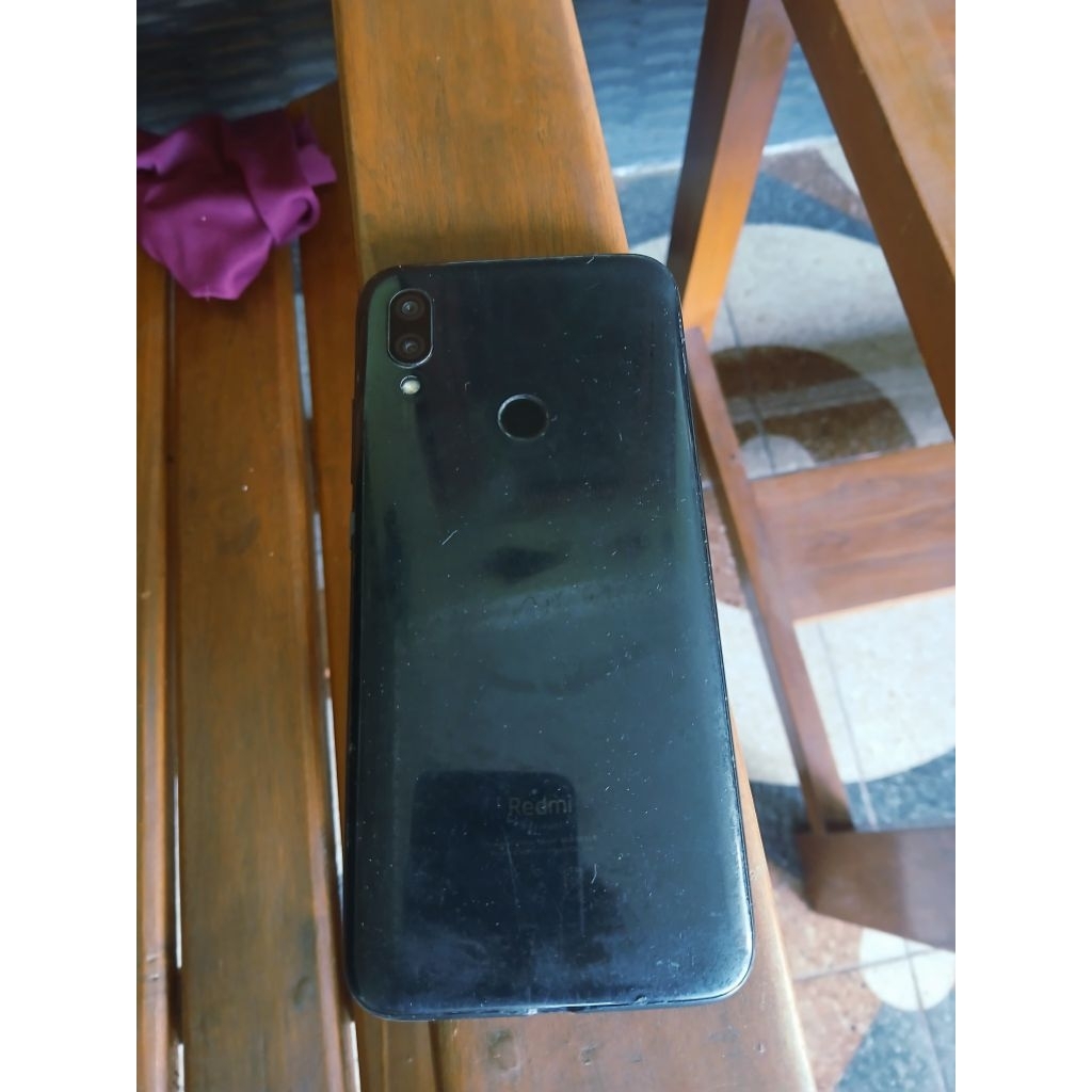 Handphone redmi 7 bekas