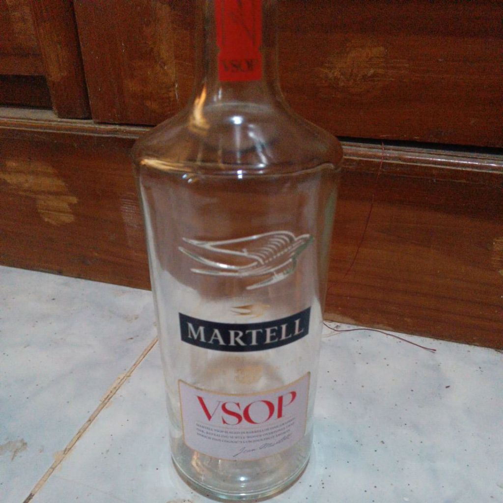 martell vsop tanpa kardus kondisi 95% paling murah