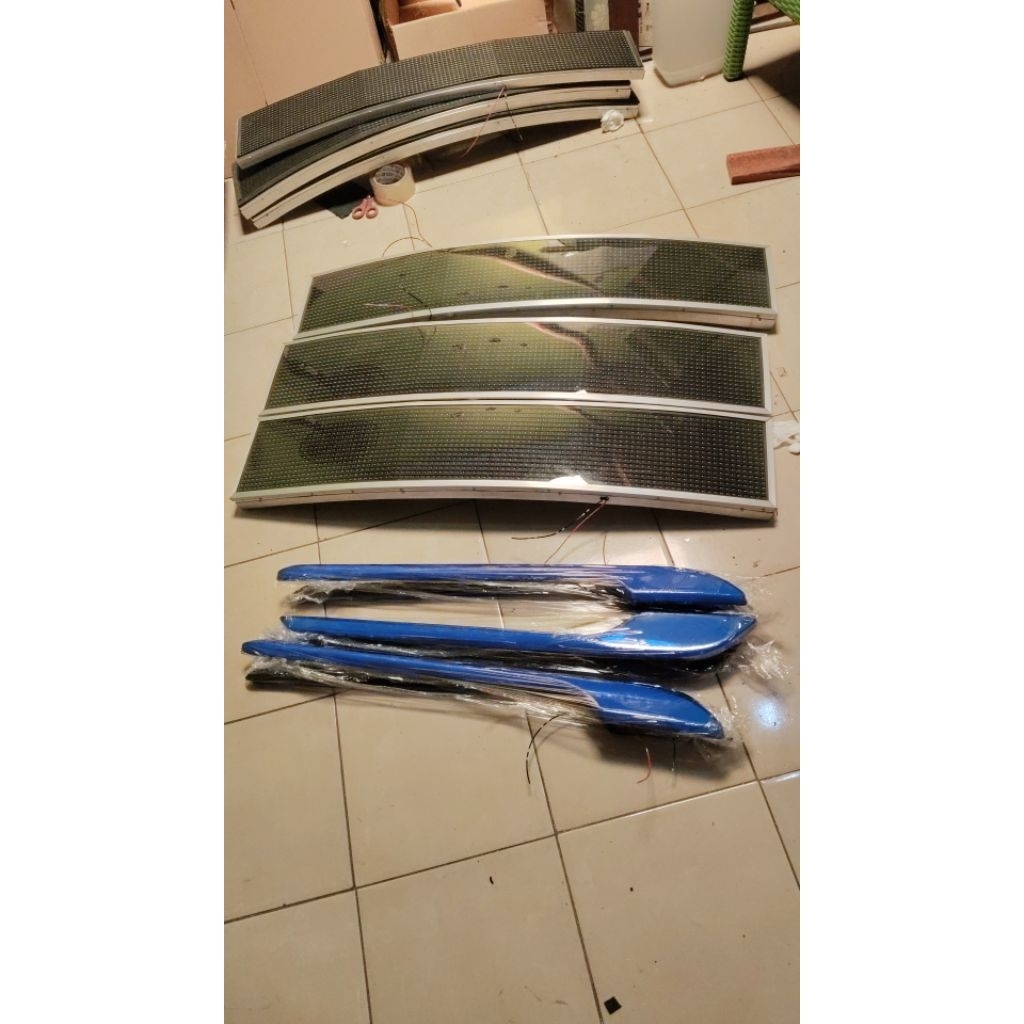 RUNNING text RGB p10 rgb 3 panel