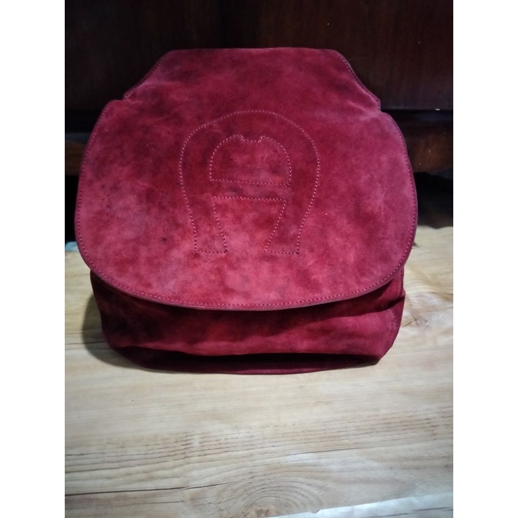 Tas Aigner cross body Maroon