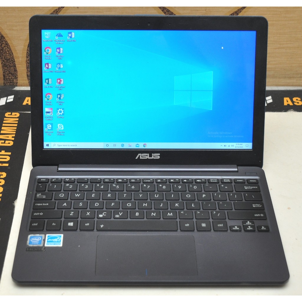 Laptop Asus Notebook E203MAH Bekas