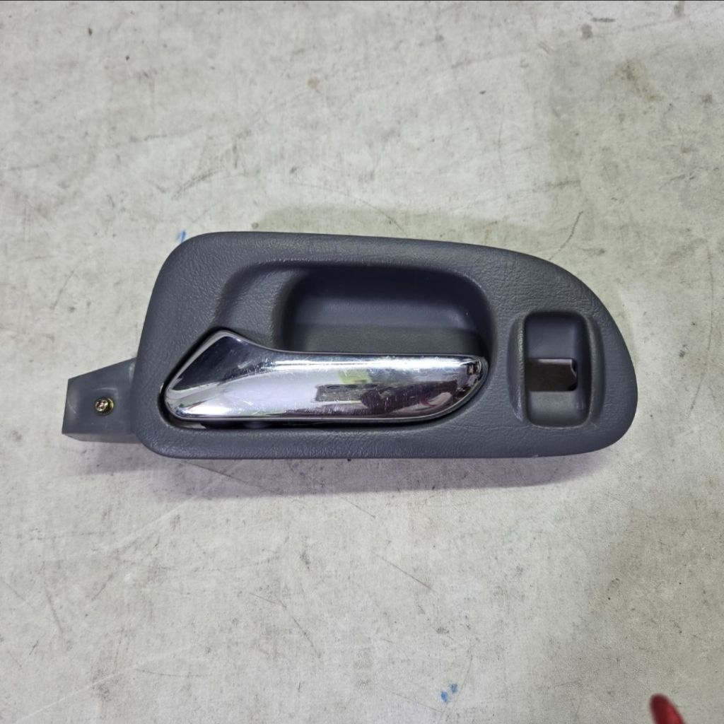 Handle handel pintu dalam belakang kiri honda odyssey ra6 ra8 2001 - 2003 original