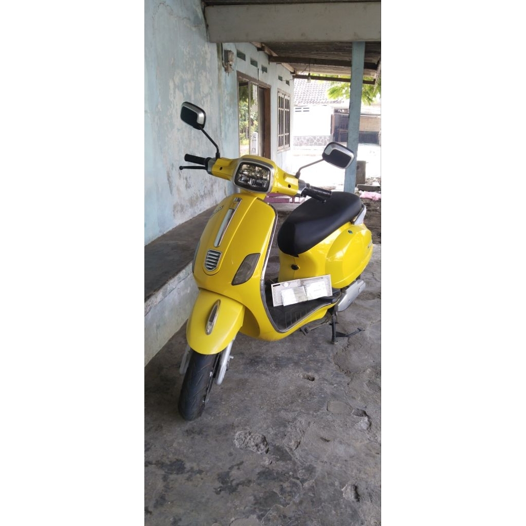 Sepeda Motor Listrik ada STNK dan BPKB original