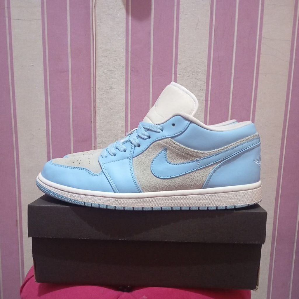 AJ 1 Low Retro Football University Blue Size: 46(WMNS)