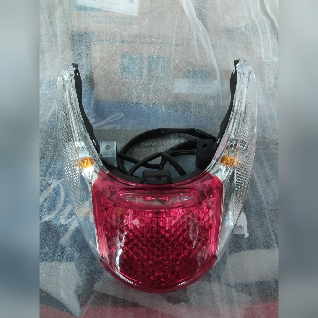 stop lamp assy lampu belakang vario 110 karbu 2008