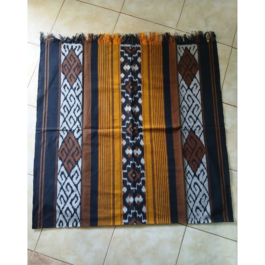KAIN TENUN IKAT JEPARA MOTIF TORAJA