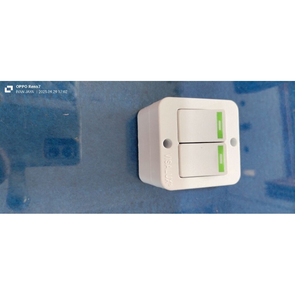 saklar dan stop kontak Visalux