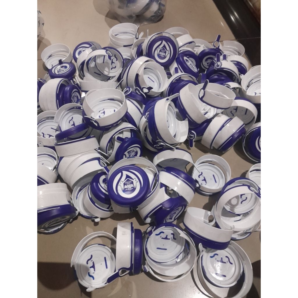 Tutup Bekas Aqua Galon Buat Kerjajinan Tangan