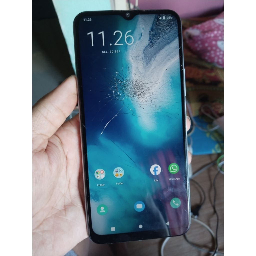 Vivo y12s minus retak