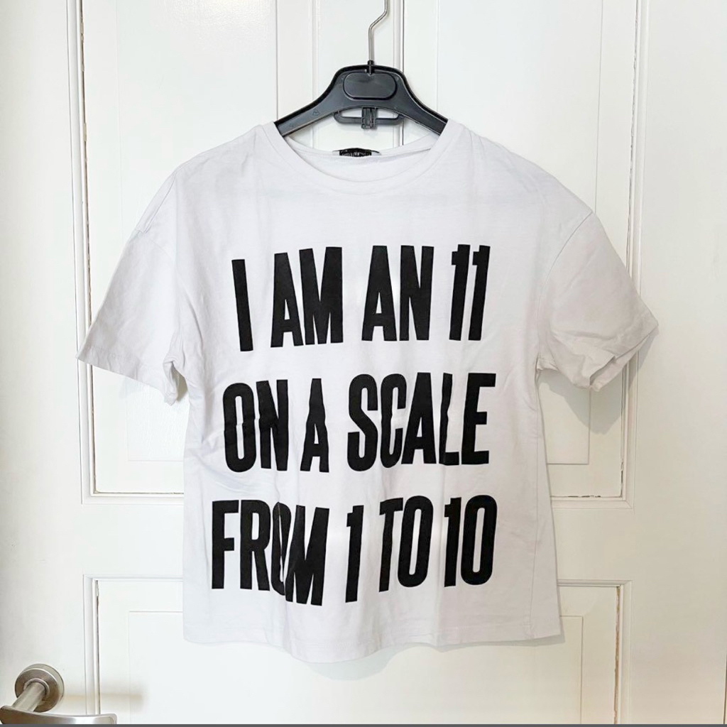 ZARA crop t-shirt top white text print - kaos wanita - preloved