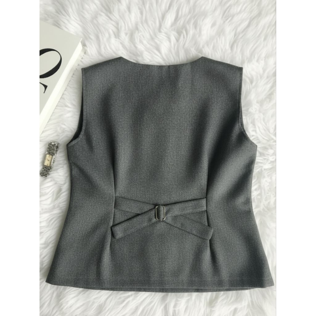 VEST SEMI WOLL // OUTER SEMI WOLL