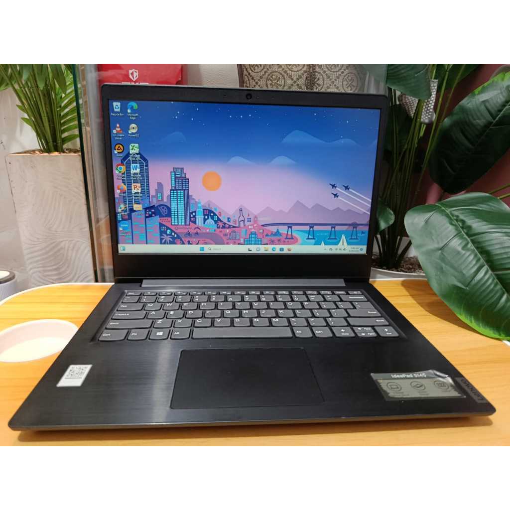 Laptop Lenovo Ideapad S145-14IIL  Processor Intel core i5-1035G1 1.2GHz Ram 8 gb Penyimpanan 512 GB 