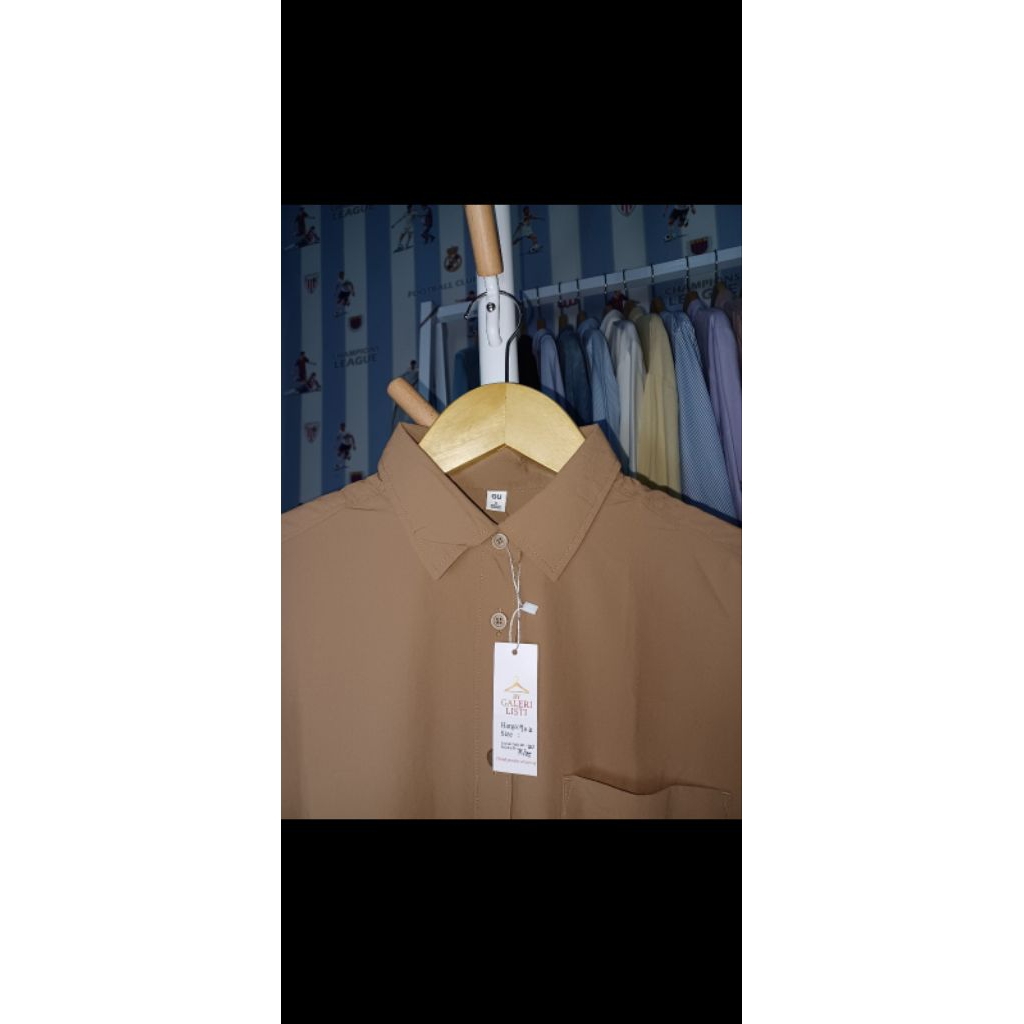 Kemeja Global Uniqlo Cokelat