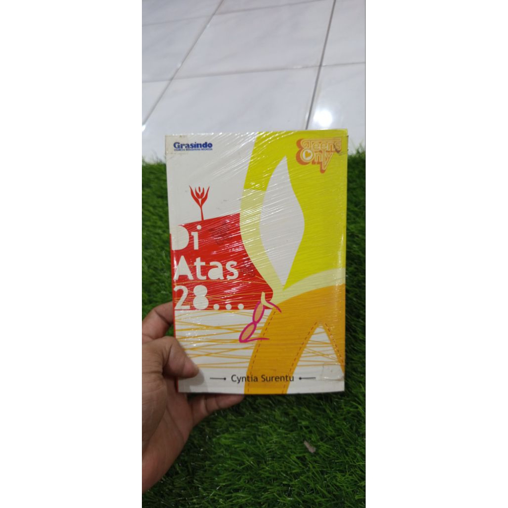 Novel Cyntia Surentu - Diatas 28