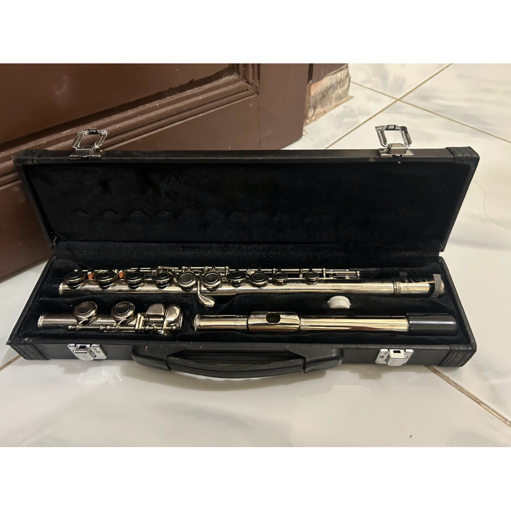 Flute Mandalika Silver Fullset Include Hardcase (Second Jarang Pakai)