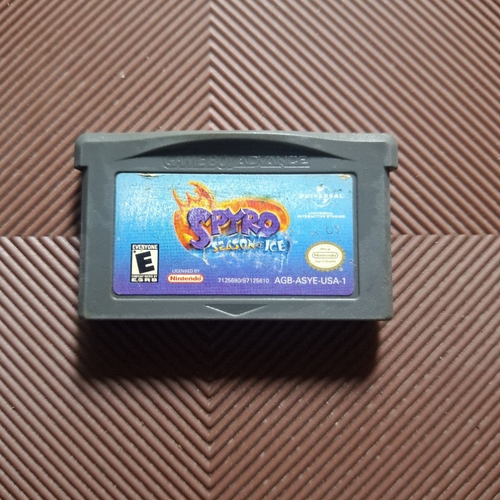 Kaset Gameboy Spyro Season Ice Second