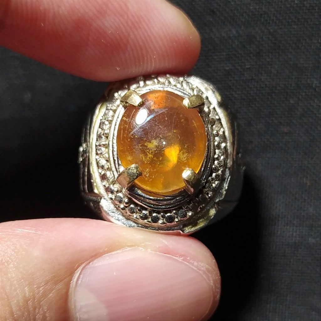 Natural yellow sapphire // safir kuning // mirah cempaka kuning // yakut // ready batu ruby star // 