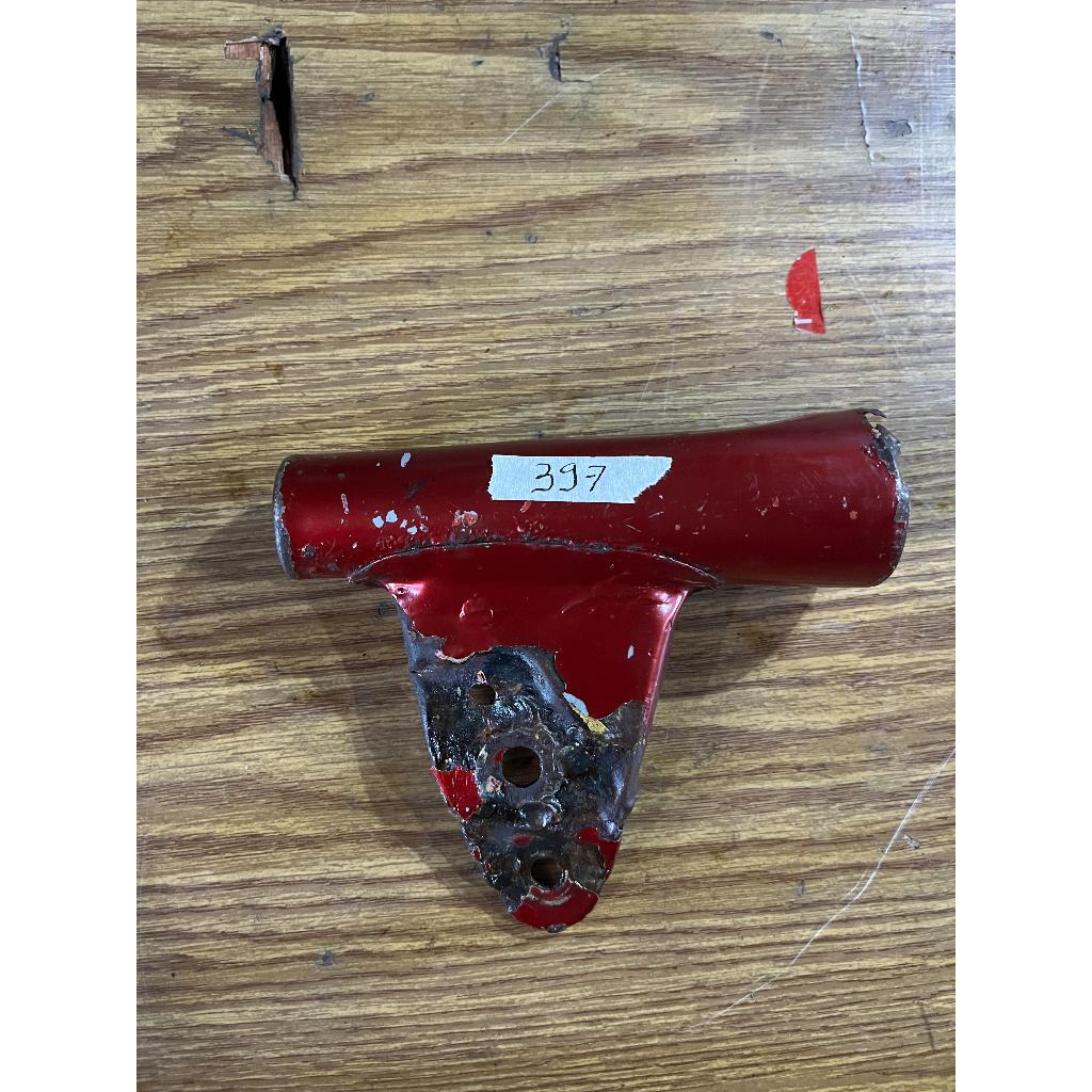 kupingan kiri lampu depan yamaha l2 super l2s pangkon lampu depan // 397