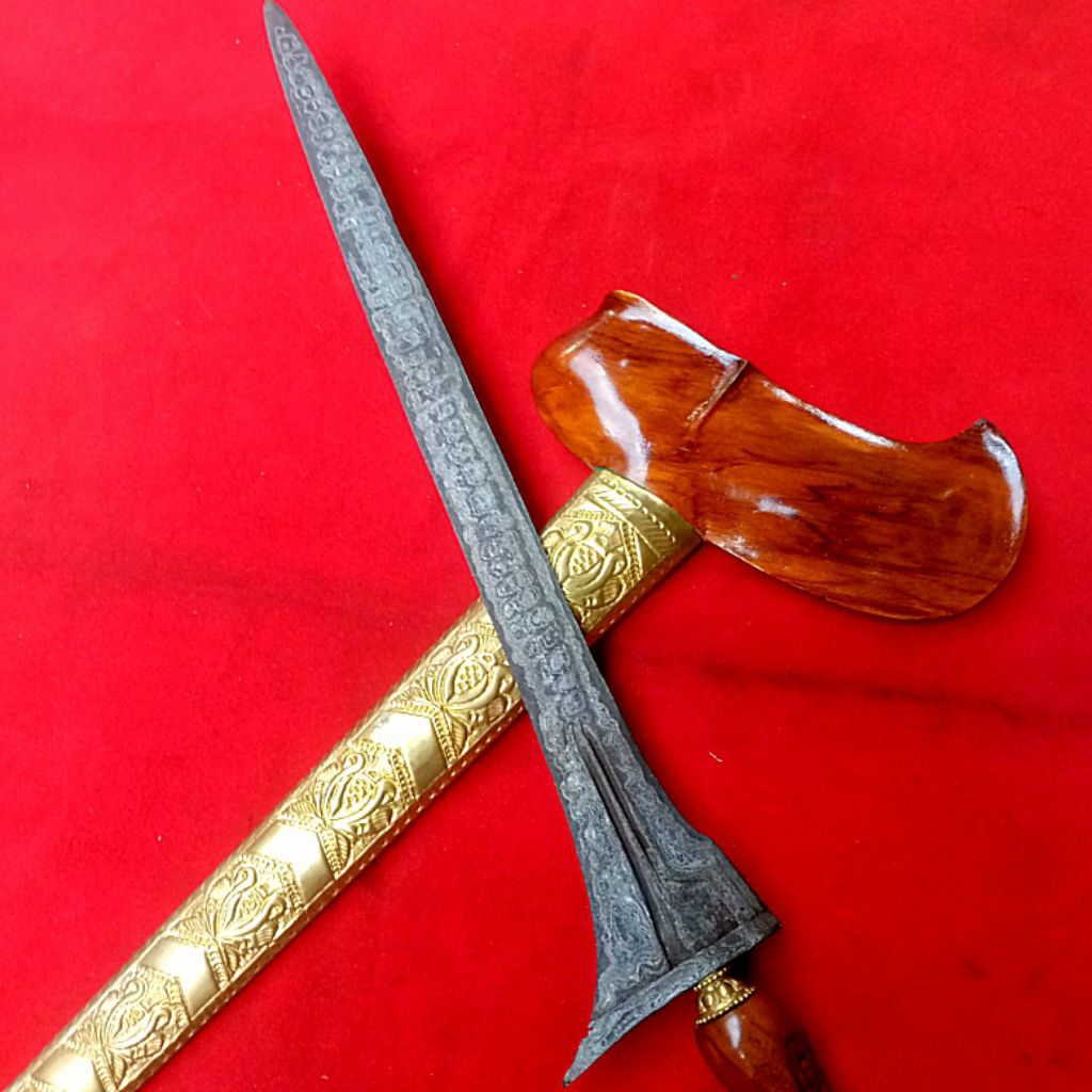 Koleksi Budaya Dapur Jalak Sangu Tumpeng Pamor Pendaringan Kebak Tangguh Mataram Sepuh