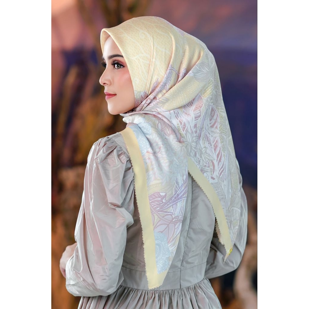 Buttonscarves Nusantara Satin Square - Spices