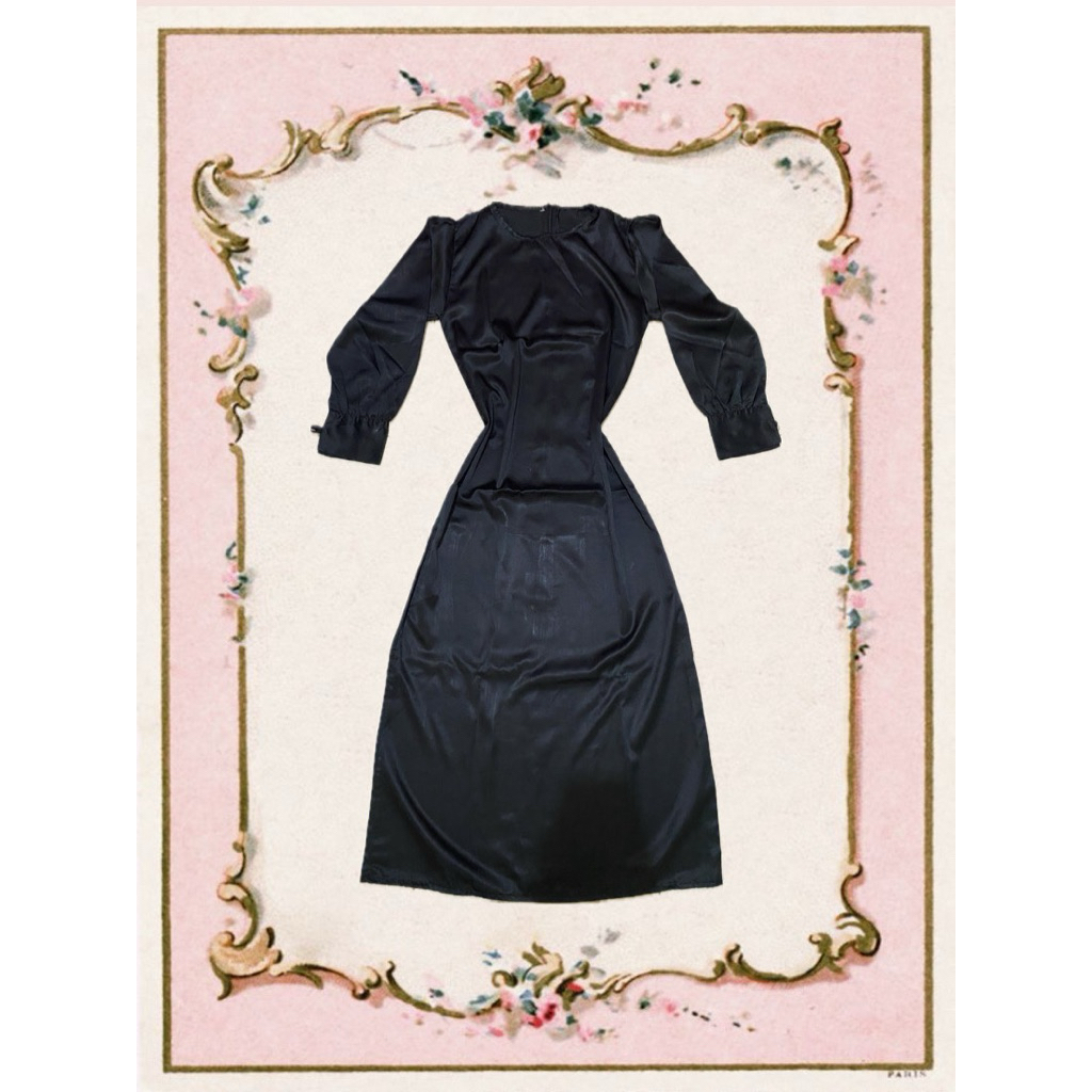 Preloved dress satin