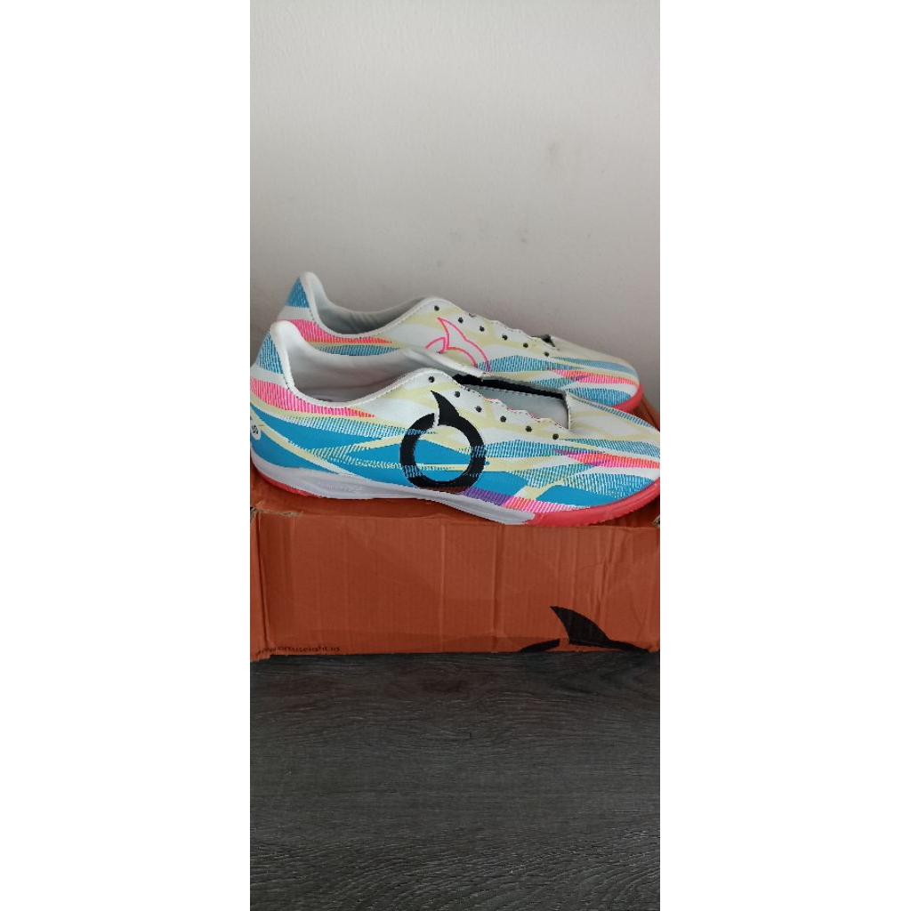 Sepatu Futsal Ortuseight Catalyst Liberte V4 FG