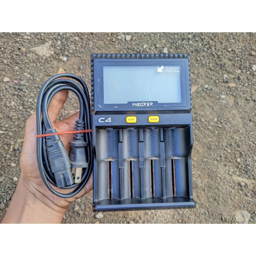 Charger Batrai MiBoxer C4 Lcd Display Bekas Normal ( BACA DESKRPSI PRODAK DIBAWAH )